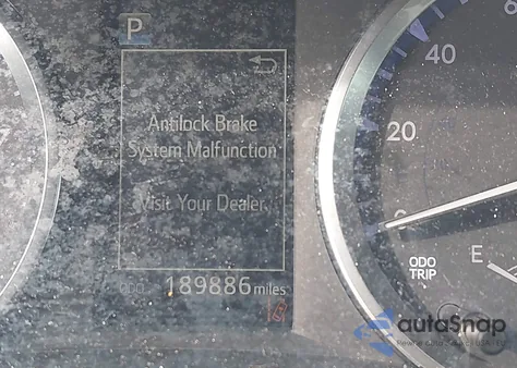 2018 Toyota Highlander Le Plus from USA, damaged, VIN 5TDZZRFH3JS267792